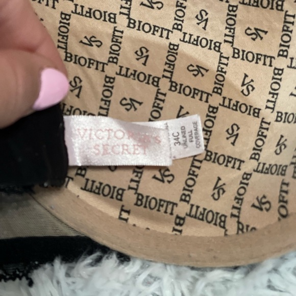 Victoria’s Secret Bra Black Lace 34C - Picture 3 of 4
